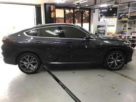 BMW X6 루프렉+윈도우 크롬라인 랩핑시공 -카크로스- / 광명, 안양, 시흥