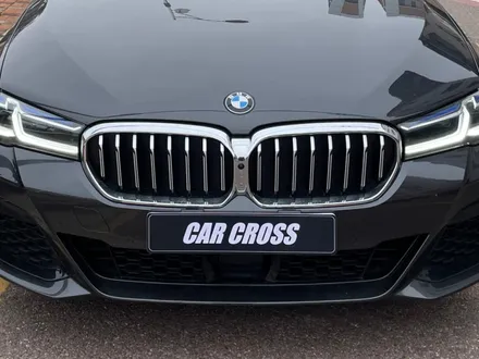 BMW 530E 윈도우 크롬몰딩+키드니그릴 블랙랩핑 시공 - 카크로스 - / 광명, 안양, 시흥