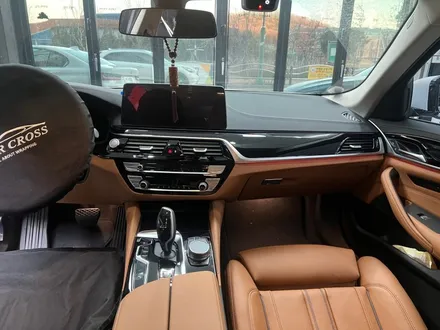 BMW 520i 실내트림 카본랩핑 및 부분PPF 시공 - 카크로스 / 광명, 안양, 시흥
