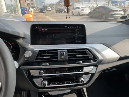 BMW X3 세련된 디자인을 원한다면? 카본블랙 랩핑이 진리! / 경기 광명