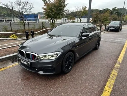 BMW G30, 크롬딜리트와 실내 랩핑을 통한 완벽한 드레스업! / 경기 광명