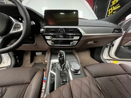 BMW 6GT 실내 매트릭스블랙 랩핑 다른 한대는 블랙으로 무엇을? / 광명, 안양, 시흥