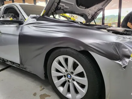 BMW 320D 사틴다크그레이 전체랩핑 시공 - 카크로스 - / 광명, 안양, 시흥
