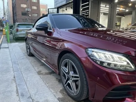 벤츠 A205 C200 카브리올레, 강렬한 드래곤레드 컬러 전체 랩핑 / 경기 광명