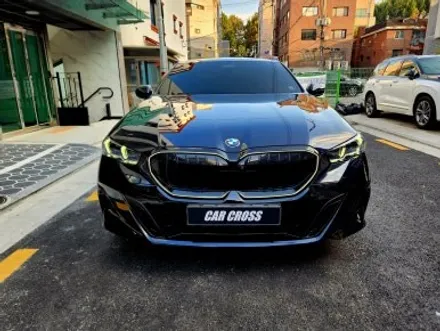 BMW G60, 크롬딜리트와 실내 랩핑 재시공으로 완벽한 드레스업! / 경기 광명
