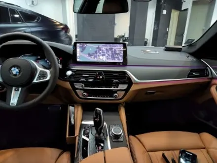 BMW 520i 실내 무광랩핑 매트릭스블랙 디자인확인해! / 경기 광명