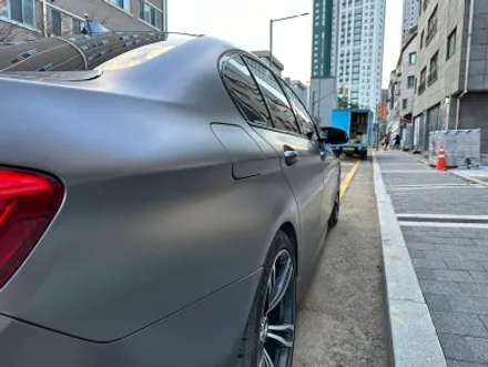 BMW F10 극강의 사틴다크레이 전체랩핑! / 서초, 양재, 강남