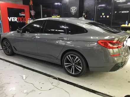 BMW 6GT 실내 매트릭스블랙 랩핑 다른 한대는 블랙으로 무엇을? / 광명, 안양, 시흥