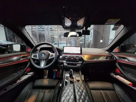 자동차 실내랩핑의 정석 BMW G30 530i / 경기 광명