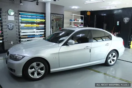 BMW 320D 사이드스커트 블랙카본 랩핑 / 경기 광명