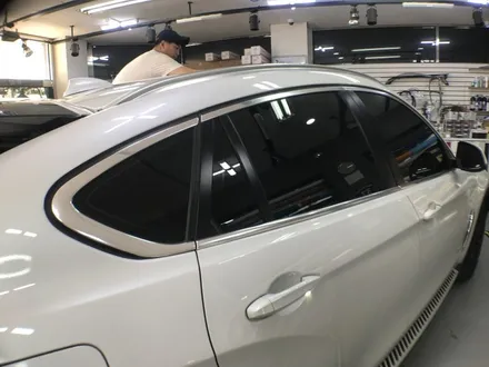 BMW x6 루프스킨 및 윈도우크롬 랩핑 왜 자동차랩핑인가!? / 경기 광명