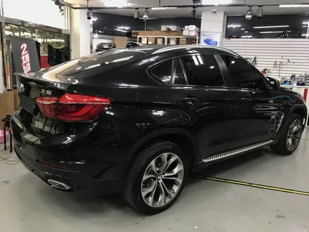 BMW X6 루프렉 블랙랩핑 시공 블랙에 블랙을 더하면? / 경기 광명