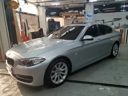 BMW F10 528i 사틴 그레이 메탈릭 페이스리프트는 전체랩핑이다! / 경기 광명