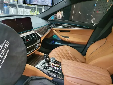 BMW 530i 매트릭스 블랙과 카본블랙 콜라보 실내! / 광명, 안양, 시흥