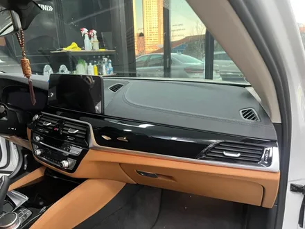 BMW 520i 생활보호패키지 + 실내랩핑 시공 - 카크로스 - / 광명, 안양, 시흥