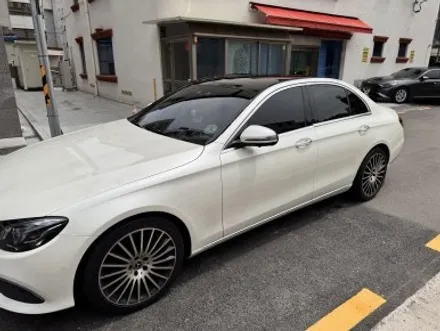 전체랩핑! 벤츠E300 사틴다크그레이 컬러로 완벽변신! / 경기 광명