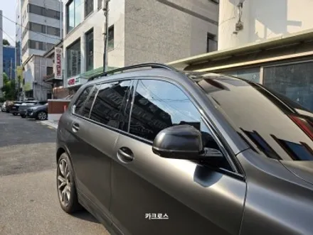 사틴블랙 전체랩핑 BMWX7 (크롬죽이기+루프스킨) / 경기 광명