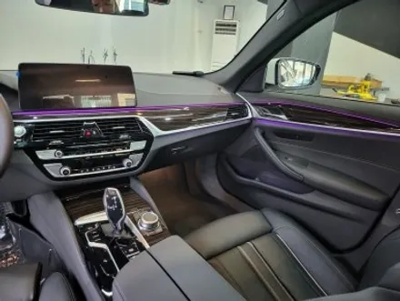 BMW G30 블랙간지의 크롬딜리트 & 실내랩핑 / 경기 광명