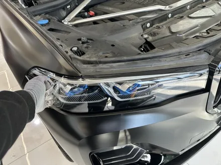 BMW X7, 사틴블랙 전체 랩핑과 크롬딜리트를 통한 완벽한 새 차로! / 경기 광명