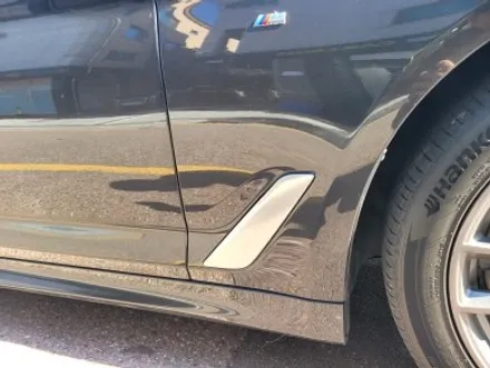 BMW 엠블럼 블랙랩핑 및 크롬죽이기 G30 / 경기 광명