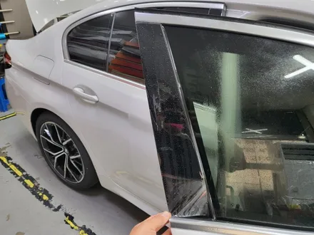 BMW 5시리즈(530i) 틴팅 및 생활보호패키지+실내랩핑 - 카크로스 - / 광명, 안양, 시흥