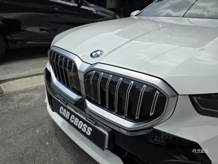 BMW G60 520i 하차감을 올리는 시공 그릴랩핑이있다. (실내 PPF까지 확인) / 경기 광명