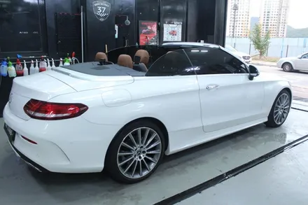 벤츠 w205 c200 카브리올레 리얼카본 실내랩핑! / 경기 광명