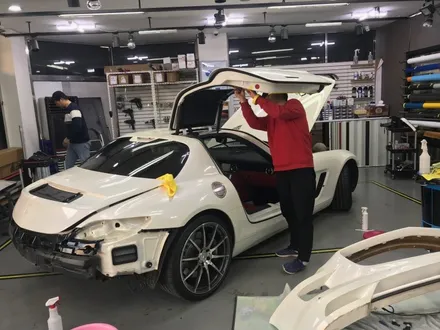 랩퍼 더 콰이엇 벤츠 SLS AMG 전체랩핑 화이트에서 옐로우! / 경기 광명