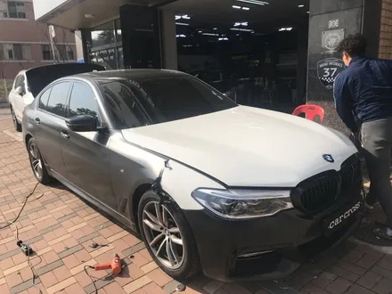 BMW G30 520D 사틴블랙 랩핑제거 전체랩핑의 장점은? / 경기 광명