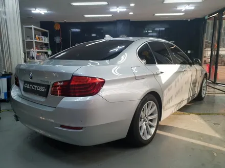 BMW F10 528i 사틴 그레이 메탈릭 페이스리프트는 전체랩핑이다! / 경기 광명