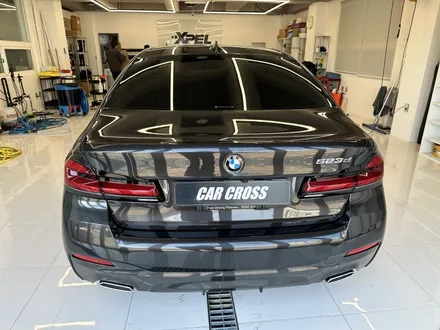 BMW 523d 블랙차량의 도장면 보호! 본넷 패키지면 충분합니다. / 광명, 안양, 시흥