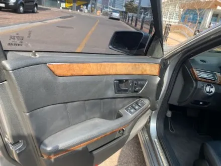 벤츠 E300 W212 실내랩핑, 올드함을 진짜 클래식으로 / 서초, 양재, 강남