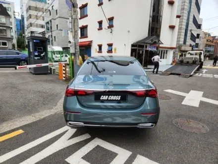 벤츠 E 클래스 베르데실버 컬러, 전체 PPF로 언제나 새 차처럼! / 경기 광명