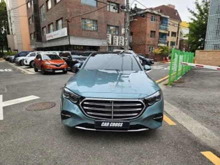 벤츠 E 클래스 베르데실버 컬러, 전체 PPF로 언제나 새 차처럼! / 경기 광명