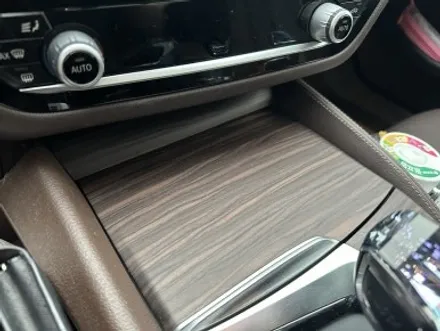 BMW G30, 크롬딜리트와 실내 랩핑을 통한 완벽한 드레스업! / 경기 광명