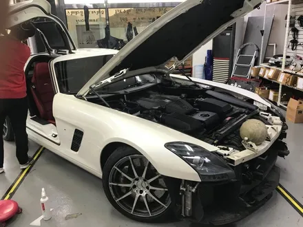 랩퍼 더 콰이엇 벤츠 SLS AMG 전체랩핑 화이트에서 옐로우! / 경기 광명