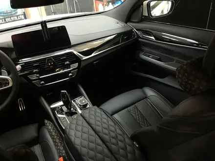 BMW 6GT 실내는 PPF로 보호하고 루프스킨은 블랙PPF로 드레스업! / 광명, 안양, 시흥