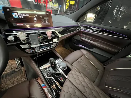 BMW 6GT 실내 매트릭스블랙 랩핑 다른 한대는 블랙으로 무엇을? / 광명, 안양, 시흥