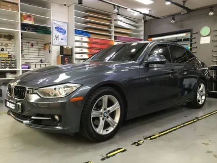 BMW 320i 칙칙한 실내 분위기 카본블랙 랩핑으로 바꾼다면?? / 광명, 안양, 시흥