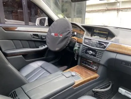 벤츠E300 W212 실내 우드몰딩 고민이라면? 실내랩핑 추천! / 경기 광명