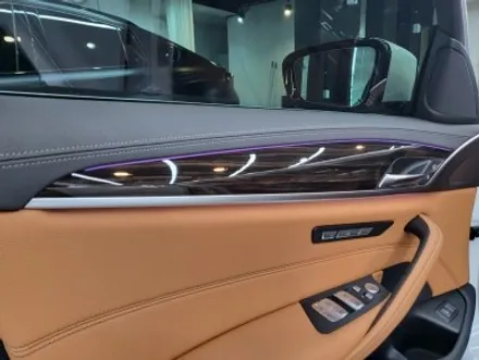 BMW 520i 실내 무광랩핑 매트릭스블랙 디자인확인해! / 경기 광명