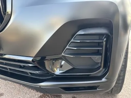 BMW X7, 사틴블랙 전체 랩핑과 크롬딜리트를 통한 완벽한 새 차로! / 경기 광명