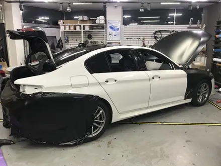 BMW 520D 사틴블랙 전체랩핑 / 경기 광명