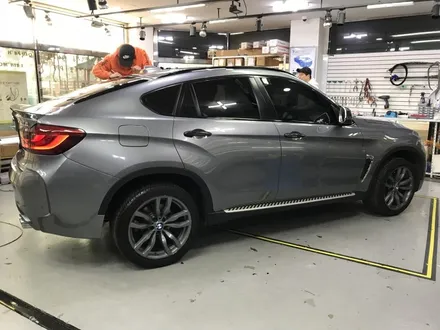 BMW x6 윈도우크롬 및 루프렉 블랙유광 랩핑! / 경기 광명