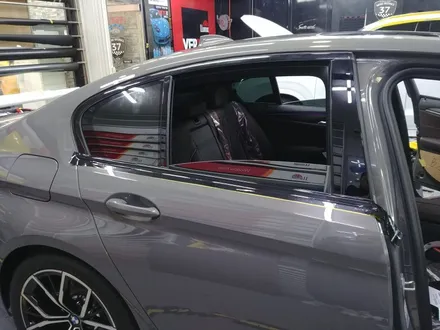 BMW 530i 본넷PPF, 루프스킨은 블랙 PPF! 기타 종합랩핑 시공! / 광명, 안양, 시흥