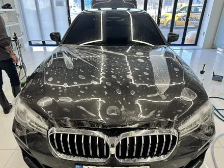 BMW 523d 블랙차량의 도장면 보호! 본넷 패키지면 충분합니다. / 광명, 안양, 시흥