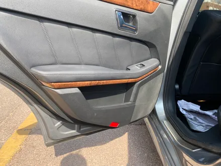 벤츠 E300 W212 실내랩핑, 올드함을 진짜 클래식으로 / 서초, 양재, 강남