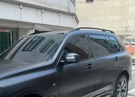 사틴블랙 전체랩핑 BMWX7 (크롬죽이기+루프스킨) / 경기 광명