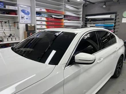 BMW 5시리즈(530i) 틴팅 및 생활보호패키지+실내랩핑 - 카크로스 - / 광명, 안양, 시흥