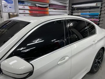 BMW 5시리즈(530i) 틴팅 및 생활보호패키지+실내랩핑 - 카크로스 - / 광명, 안양, 시흥